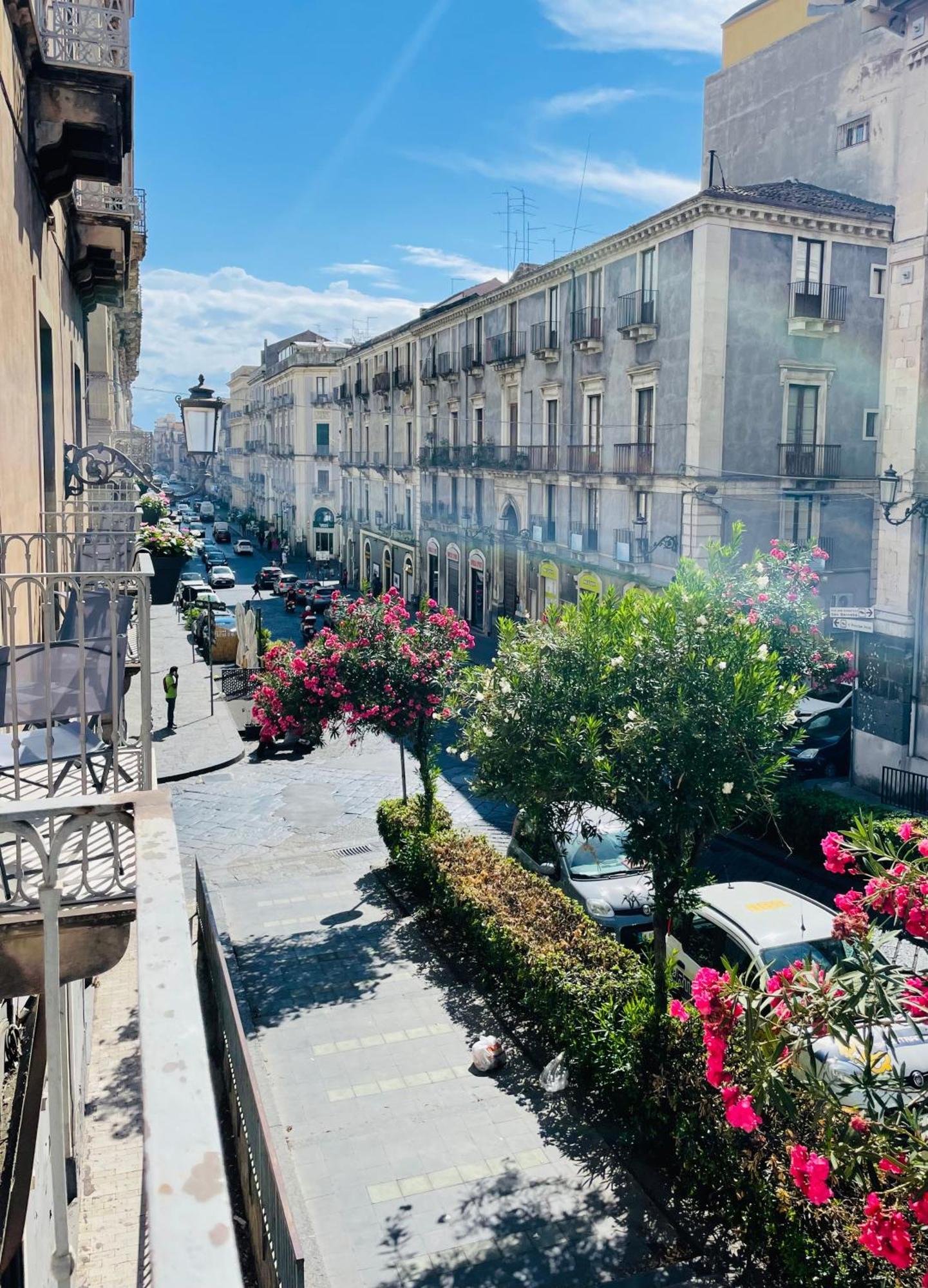 Opera Boutique Bed & Breakfast Catania Exterior photo